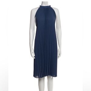 Max Mara
Halterneck Knee-Length Dress
Size: M